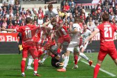 3. Liga - Saison 2023/24 - Rot-Weiss Essen - FC Ingolstadt 04 -  - Sebastian Gronning (Nr.11 - FCI) - Jose Enrique Rios Alonso (#23 Essen) - Torwart Jakob Golz (#1 Essen) - Foto: Meyer Jürgen