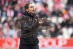3. Liga; Rot-Weiss Essen - FC Ingolstadt 04; vor dem Spiel Cheftrainerin Sabrina Wittmann (FCI) erklärt