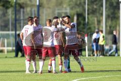 Toto Pokal; TSV Landsberg - FC Ingolstadt 04; vor dem Spiel Mannschaft klatscht ab mit Kapitän Lukas Fröde (34, FCI)