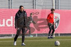 A - Junioren Bundesliga Süd/Südwest -  Saison 2021/2022 - FC Ingolstadt 04 - 1. FC Saarbrücken - Sabrina Wittmann Trainerin FCI vor dem Spiel - Foto: Meyer Jürgen