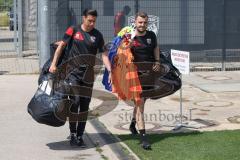 3. Liga - Saison 2024/25 - Trainingsauftakt- FC Ingolstadt 04 -  - Co-Trainer Illia Gruev (FCI) links - Co Tr.Talententw. /Übergangsbereich Fabian Reichler (FCI) rechts - Foto: Meyer Jürgen