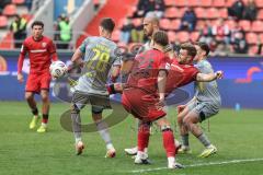 3. Liga; FC Ingolstadt 04 - Alemannia Aachen; Zweikampf Kampf um den Ball Yannick Deichmann (20, FCI) Wiebe Danilo (28 AA)  Wegmann Marius (33 AA) Jasper Maljojoki (23, FCI)