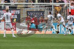 3. Liga; FC Viktoria Köln - FC Ingolstadt 04; Tor gegen Ingolstadt, Torwart Marius Funk (1, FCI) hechtet hinterher, Probst Eduard (9 Verl) Saghiri Hamza (26 Köln) Tobias Bech (11, FCI) Patrick Schmidt (9, FCI) Tobias Schröck (21, FCI) Felix Keidel (43, FC