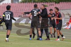 *** Bayernliga Nord - Saison 2025/26 - FC Ingolstadt 04 II - Jahn Regensburg II - Der 1:1 Ausgleichstreffer durch Ognjen Draculic (Nr.9 - FC Ingolstadt II) - jubel -  Cheftrainer Patrick Schönfeld (FC Ingolstadt II) - Foto: Meyer Jürgen
