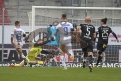 2.BL; FC Ingolstadt 04 - SV Darmstadt 98; Tor Schuß Mehlem Marvin (6 SVD) Torwart Robert Jendrusch (1, FCI) Tietz Phillip (9 SVD) Nico Antonitsch (5, FCI) Jonatan Kotzke (25, FCI)