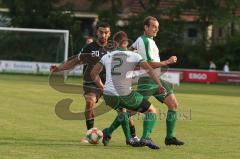 Kreisliga - SV Manching II — FC Fatih Spor Ingolstadt -  Akif Abasikeles schwarz Fatih Ingolstadt - Elias Bauer weiss Manching - Foto: Jürgen Meyer