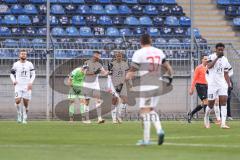 3. Liga; SV Waldhof Mannheim - FC Ingolstadt 04 - Tor Jubel Treffer 1:0 Mannheim, hängende Köpfe bei FCI, Yannick Deichmann (20, FCI) Torwart Marius Funk (1, FCI) Ryan Malone (16, FCI) Simon Lorenz (32, FCI) Pascal Testroet (37, FCI) Bryang Kayo (48, FCI)