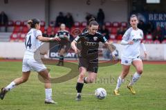 2. Fußball-Liga - Frauen - Saison 2022/2023 - FC Ingolstadt 04 - Eintracht Frankfurt II - Paula Vidovic (Nr.11 - FCI Frauen) - Hochstadt Michelle weiss Frankfurt - Acikgöz IIayda #14 weiss Frankfurt - Foto: Meyer Jürgen