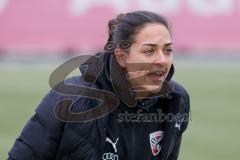 A - Junioren Bundesliga Süd/Südwest -  Saison 2021/2022 - FC Ingolstadt 04 - 1. FC Saarbrücken - Sabrina Wittmann Trainerin FCI schreit - Foto: Meyer Jürgen