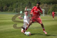 Kreisklasse - Saison 2025/26- SV Lippertshofen - Türkisch SV Ingolstadt-  - Adar Gectan rot Türkisch - Niclas Führer weiss Lippertshofen - Foto: Meyer Jürgen