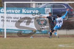 Bezirksliga - Saison 2024/25- TSV Gaimersheim - FC Aschheim - Lordan Handanovic weiss Aschheim - Lucas Goetz (Nr.5 - TSV Gaimersheim) - Foto: Meyer Jürgen