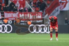 3. Liga; FC Ingolstadt 04 - Rot-Weiss Essen; Niederlage, hängende Köpfe, Spiel ist aus, Jonas Scholz (15, FCI)