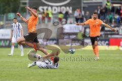 3. Liga; SV Sandhausen - FC Ingolstadt 04; Zweikampf Kampf um den Ball Ognjen Drakulic (30, FCI) Weik Jonas (31 SVS)