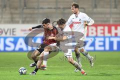 3. Liga; FC Ingolstadt 04 - SC Verl; Ognjen Drakulic (30, FCI) Zweikampf Kampf um den Ball Gruber Fabio (2 Verl) Otto Yari (28 Verl)