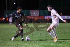 Toto-Pokal; ATSV Erlangen - FC Ingolstadt 04; Justin Butler (31, FCI) Leunard Ibrahimovic ( ATSV)