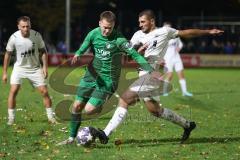 2023_10_27 - Bezirksliga - Saison 2023/24 - SV Manching - TSV Gaimersheim - Fabian Neumayer (Nr.9 - SV Manching) - Nicolae Nechita (Nr.19 - Gaimersheim) - Foto: Meyer Jürgen