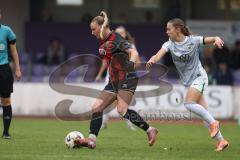 2. Frauen Bundesliga - Saison 2025/26- FC Ingolstadt 04 - VFL Wolfsburg - Jenny Beyer (Nr.8 - FC Ingolstadt Frauen I) - Maja Zielinska weiss Wolfsburg - Foto: Meyer Jürgen