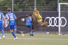 Bayernliga Nord - Saison 2024/25 - FC Ingolstadt 04 II - FC Münchberg - Micah Ham (Nr.25 - FCI U21) - Jonas Lang Torwart Münchberg - Foto: Meyer Jürgen