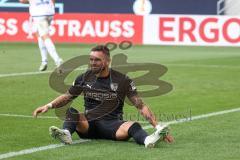 DFB Pokal; FC Ingolstadt 04 - SV Darmstadt 98; Pascal Testroet (37, FCI) am Boden ärgert sich, Chance verpasst