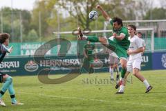 Bezirksliga - Saison 2024/25 - FC Gerolfing - SV Waldeck-München - Niklas Nissl (Nr.10 - FC Gerolfing) - Fabian Fahr Torwart Waldeck - Foto: Meyer Jürgen