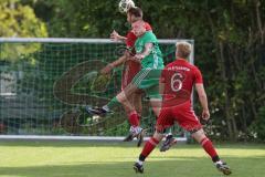 Kreisklasse - Saison 2025/26- TSV Lenting - SV Eitensheim - Denis Bronzel grün Lenting - Florian Trini rot Eitensheim - Foto: Meyer Jürgen