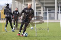 3. Liga; FC Ingolstadt 04 - Trainingsauftakt im Audi Sportpark, Trainingsgelände; Max Dittgen (10, FCI)