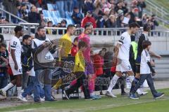 2024_1_27 - 3. Liga - Saison 2023/24 - 1. FC Saarbrücken - FC Ingolstadt 04 -  - Die Mannschaften betreten das Spielfeld -  - XXXXX - Foto: Meyer Jürgen