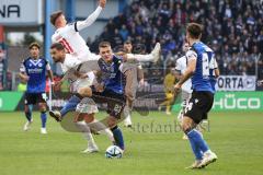 3. Liga; Arminia Bielefeld - FC Ingolstadt 04; Pascal Testroet (37, FCI) Julian Kügel (31, FCI) Schneider Leon (23 AB) Lannert Christopher (24 AB) Zweikampf Kampf um den Ball