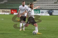 3. Liga - VfB Lübeck - FC Ingolstadt 04 - Björn Paulsen (4, FCI) Freistoß mit Marc Stendera (10, FCI)