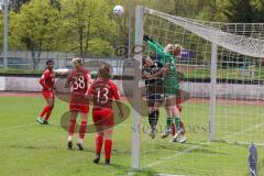 2. Fußball-Liga - Frauen - Saison 2022/2023 - FC Ingolstadt 04 - FFC Turbine Potsdam II - Anna-Lena Fritz (Nr.19 - FCI Frauen) - Lergenmüller Lesley Torwart Potsdam - Foto: Meyer Jürgen