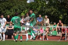 Kreisklasse - Saison 2026/27- TSV Lenting - FC Arnsberg-  - Josef Hammer grün Lenting - Oliver Bauer weiss Arnsberg  - Foto: Meyer Jürgen