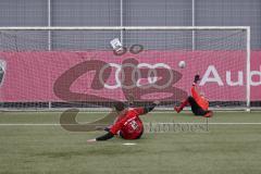 AUDI - Schanzer Amateur Cup 2023 - Finale - TSV Hohenwart - FC Mindelstetten - 5:3 - Alexander Berger
rot Hohenwart rutscht aus und trifft trotzdem - Fabian Sangl Torwart Mindelstetten -  Foto: Meyer Jürgen