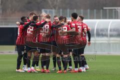 3. Liga; Testspiel - FC Ingolstadt 04 - Chemnitzer SC; Teambesprechung Rico Preißinger (6, FCI)