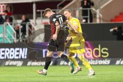 3. Liga; FC Ingolstadt 04 - SV Waldhof Mannheim; Tor Jubel Treffer Ausgleich 1:1 durch Sebastian Grönning (11, FCI) Torwart Marius Funk (1, FCI)