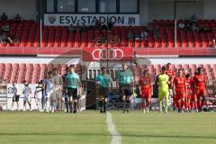 Bayernliga Süd - Saison 2022/2023 - FC Ingolstadt 04 -  TSV Dachau - Die Mannschaften betreten das Spielfeld  - Foto: Meyer Jürgen