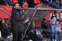 3. Liga; FC Ingolstadt 04 - TSV 1860 München; an der Seitenlinie, Spielerbank Cheftrainer Guerino Capretti (FCI) sprachlos
