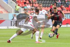 2.BL; FC Ingolstadt 04 - 1. FC Nürnberg - kommt nicht durch Dennis Eckert Ayensa (7, FCI) Valentini Enrico (22 , 1.FCN)