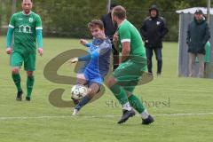 Kreisliga - Saison 2023/24 - SV Lippertshofen - SV Hundszell - Lukas Conradi blau Hundszell - Kai Lautenschläger grün Lippertshofen - Foto: Meyer Jürgen