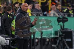 DFB Pokal; Borussia Dortmund - FC Ingolstadt 04; Cheftrainer André Schubert (FCI) an der Seitenlinie, Spielerbank