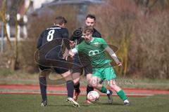 Kreisklasse - Saison 2025/26- TSV Gaimersheim II - SV Lippertshofen - Niklas Wolsdorff schwarz Gaimersheim - Christoph Katzenbogen schwarz Gaimersheim #8 - Florian Donaubauer grün Lippertshofen - Foto: Meyer Jürgen