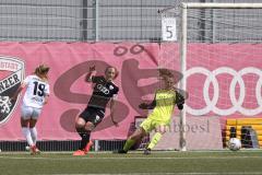 2. Fußball-Liga - Frauen - Saison 2022/2023 - FC Ingolstadt 04 -  SG 99 Andernach - Schüller Dana #19 mit einer Torchance - Alina Mailbeck (Nr.8 - FCI Frauen) - Torwart Anna-Lena  Daum (Nr.22 - FCI Frauen) - Foto: Meyer Jürgen