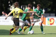 Kreisliga - Saison 2023/2024 - FC Gerolfing - FC Hitzhofen/Oberzell - Leo Zängler grün Gerolfing - Niclas Filser
 gelb Hitzhofen #21 - Vincent Eichhorn gelb Hitzhofen #14- Foto: Meyer Jürgen