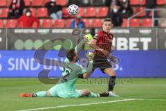 Relegation 1 - FC Ingolstadt 04 - VfL Osnabrück - Tor Jubel, Dennis Eckert Ayensa (7, FCI) überwindet Torwart Kühn Philipp (22 VfL) zum 3:0