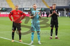 3. Liga; SC Verl - FC Ingolstadt 04; Niederlage, hängende Köpfe, Spieler bedanken sich bei den Fans, Nikola Stevanovic (15, FCI) Torwart Marius Funk (1, FCI) Valmir Sulejmani (7, FCI)