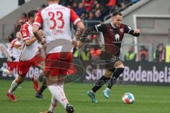 2.BL; SSV Jahn Regensburg - FC Ingolstadt 04; Patrick Schmidt (32, FCI) Jan Elvedi (33 Jahn) Benedikt Gimber (5 Jahn)