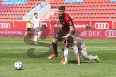 3. Liga - FC Bayern 2 - FC Ingolstadt 04 - Zweikampf Stefan Kutschke (30, FCI) Welzmüller Maximilian (19 FCB)