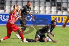 3.Liga - Saison 2022/2023 - SC Freiburg II - FC Ingolstadt 04 - Daniels Kyereh (Nr.11 - SC Freiburg II) - Hans Nunoo Sarpei (Nr.14 - FCI) -  - Foto: Meyer Jürgen