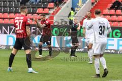 3. Liga; FC Ingolstadt 04 - 
VfB Oldenburg; Pascal Testroet (37, FCI) ärgert sich Torchance Patrick Schmidt (9, FCI) bedankt sich Plautz Justin (31 VfB)