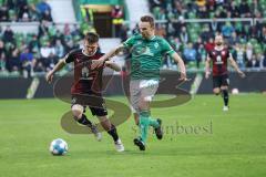 2.BL; SV Werder Bremen - FC Ingolstadt 04; Zweikampf Kampf um den Ball Florian Pick (26 FCI) Christian Groß (36 Bremen)