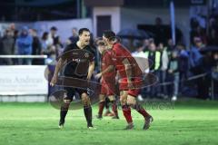 Toto Pokal; FC Sportfreunde Schwaig - FC Ingolstadt 04; Streit Julian Kügel (29, FCI) und 25
Pflügler, Florian, dafür bekommt 25 Rote Karte